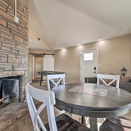 Lake Havasu Family Retreat With Patio And Game Room Lake Havasu City Bagian luar foto