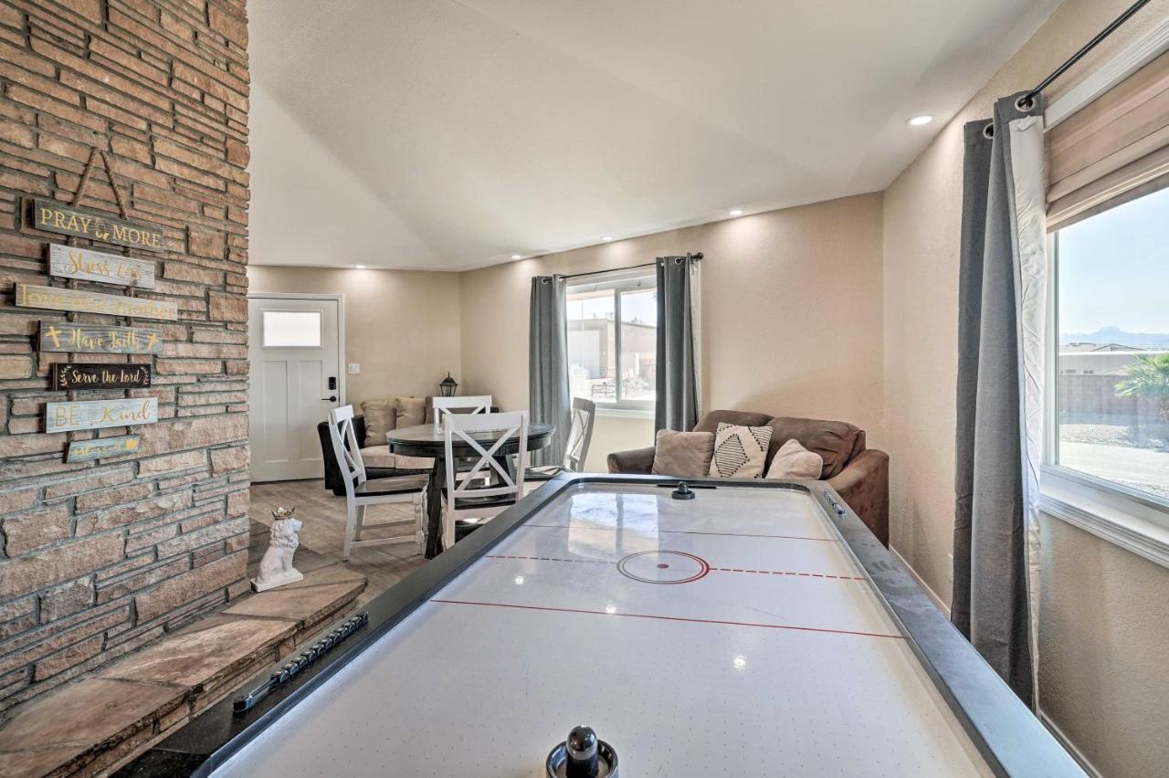 Lake Havasu Family Retreat With Patio And Game Room Lake Havasu City Bagian luar foto