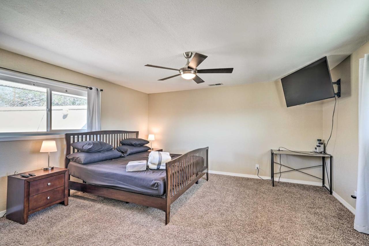 Lake Havasu Family Retreat With Patio And Game Room Lake Havasu City Bagian luar foto